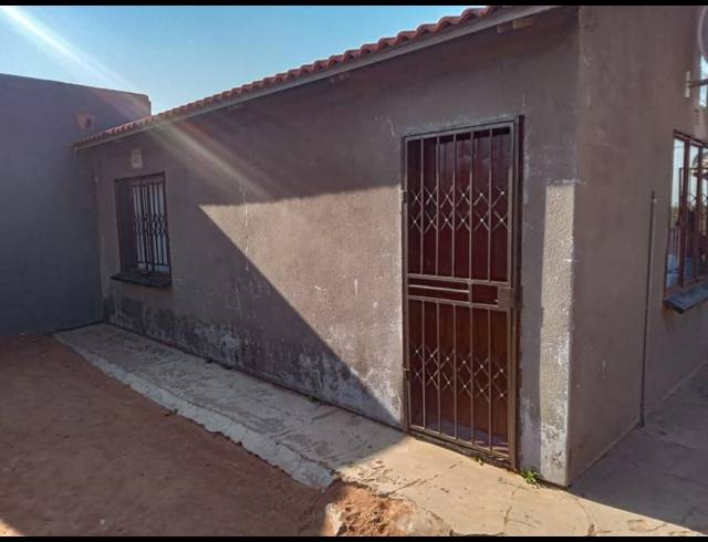 2 BEDROOM HOUSE FOR SALE IN DUDUZA